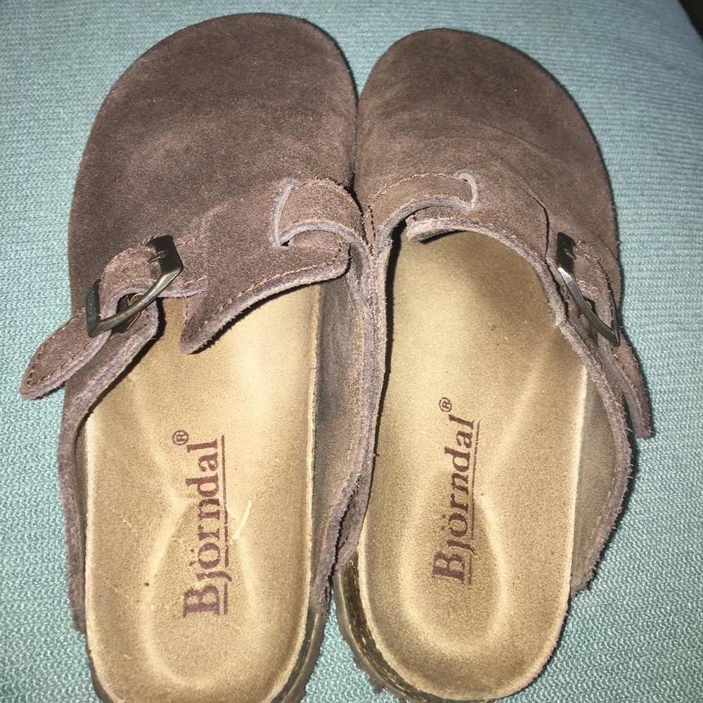 Clogs