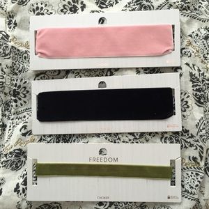 Set of 3 Topshop velvet chokers!