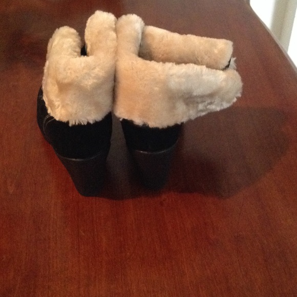 Boots - Picture 4 of 5