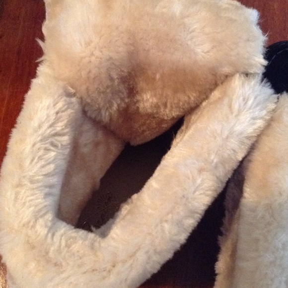 Boots - Picture 5 of 5