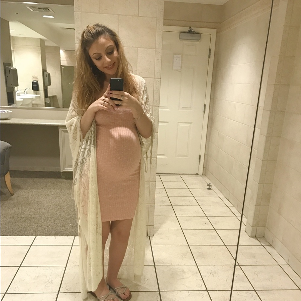 Growing my tiny human! - Picture 4 of 6