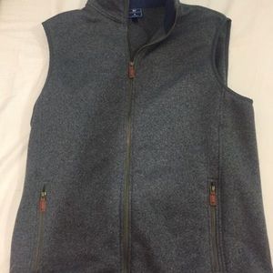 Men's vineyard vines vest medium