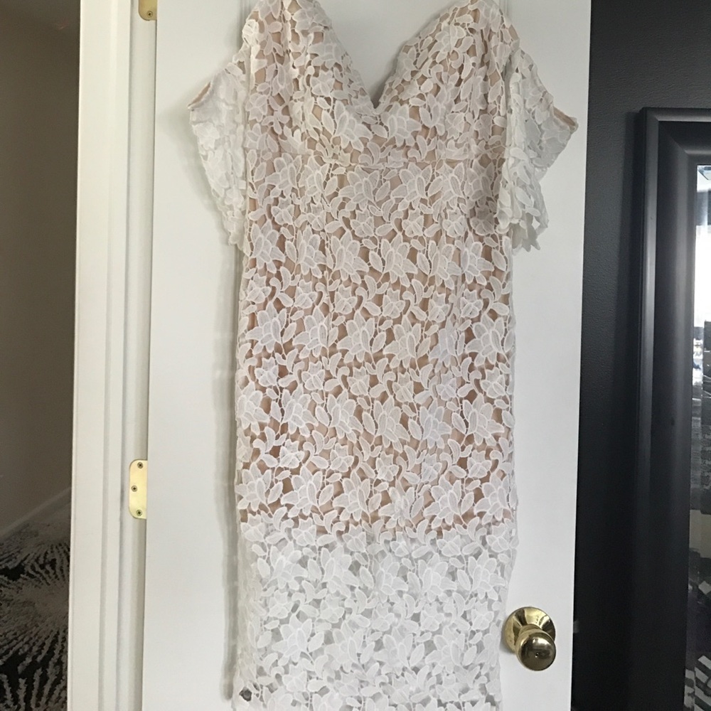 White lace NEVER WORN dress