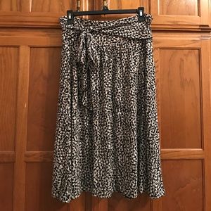 East 5th skirt, size small