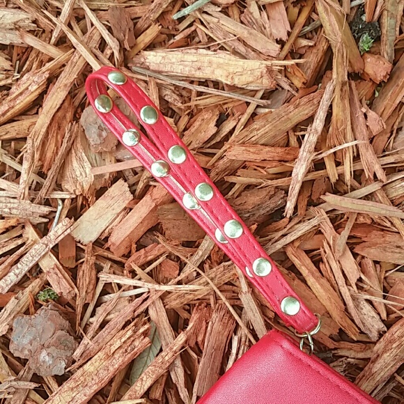 💋FREE W/ 30$💋OR ELIZABETH ARDEN-STUDDED WRISTLET - Picture 2 of 4