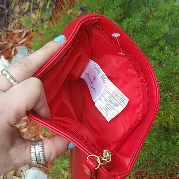 💋FREE W/ 30$💋OR ELIZABETH ARDEN-STUDDED WRISTLET - Picture 4 of 4