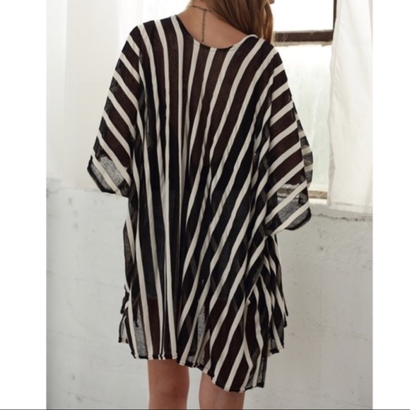 Cool Summer Stripe Vest - Picture 2 of 4