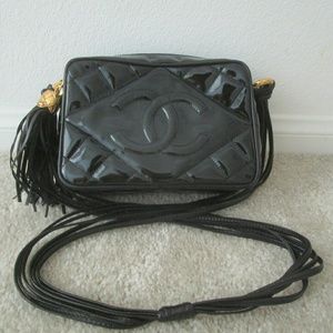 Authentic vintage Chanel shoulder bag