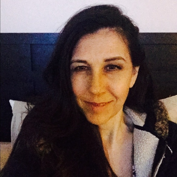 Meet your Posher, Shirley - Picture 1 of 1