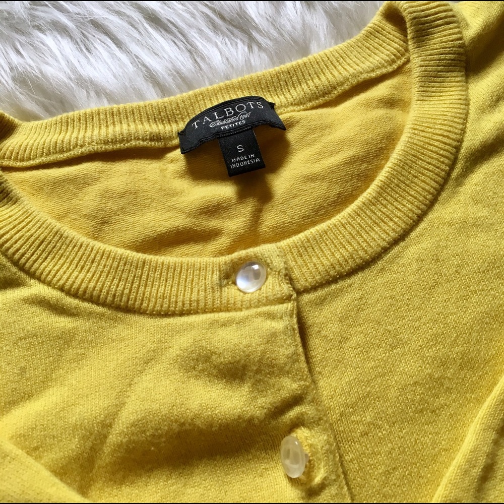 Classy and Cute 🎀 Yellow Cardigan Talbots