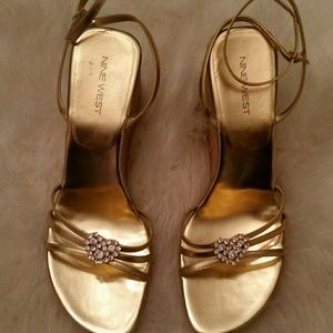 New! Never Worn Nine West Gold Sandals