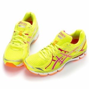 ASICS Women's GT-2000 2 II Running Shoe Yellow!