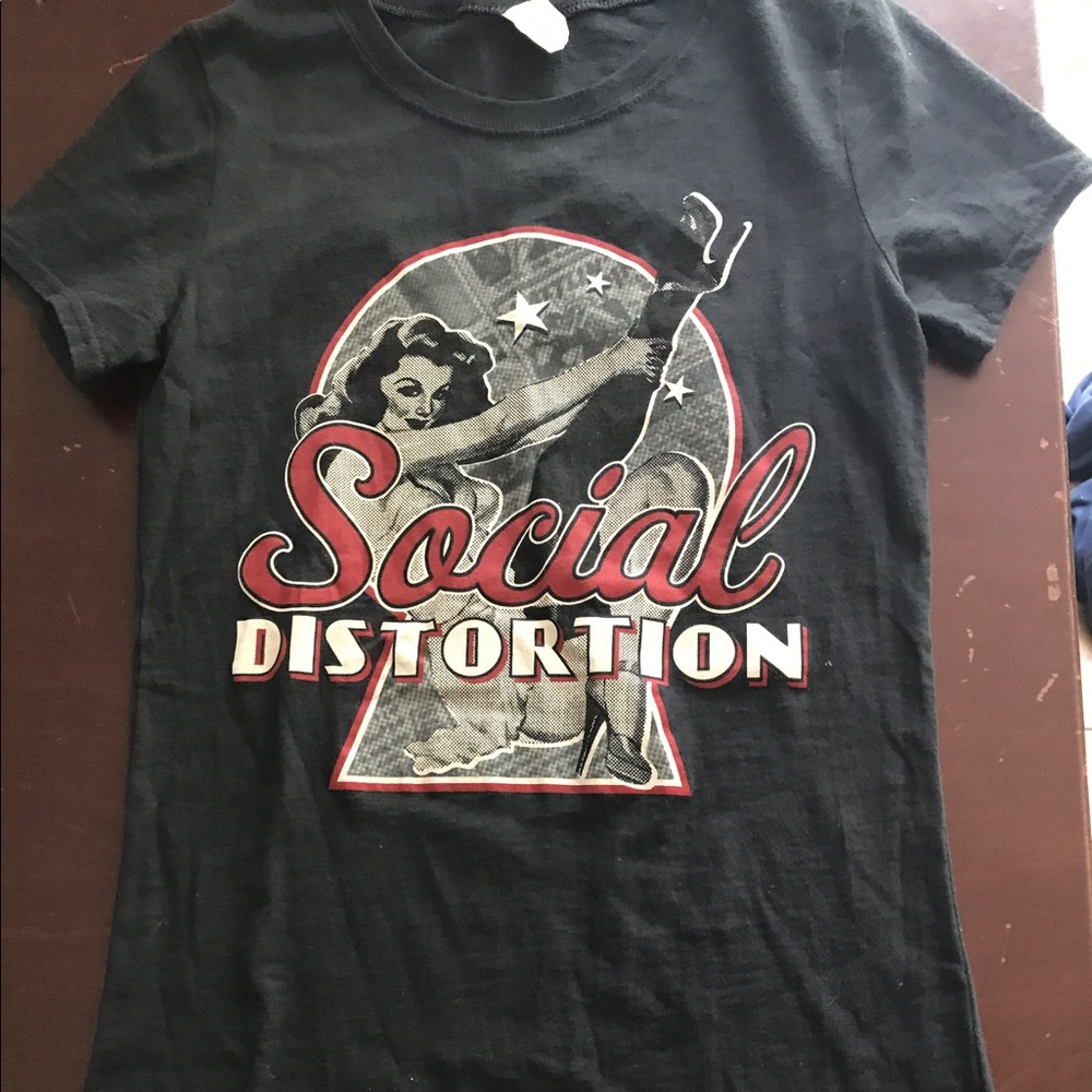 Social distortion girly tee size medium
