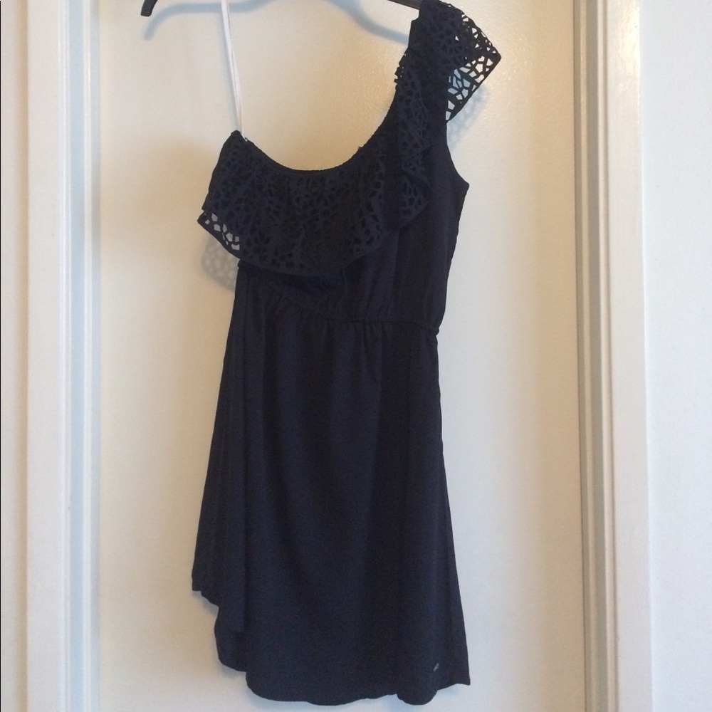 One shoulder dress