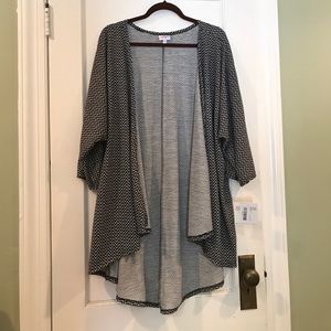 LuLaRoe - Lindsey Kimono - large. NWT