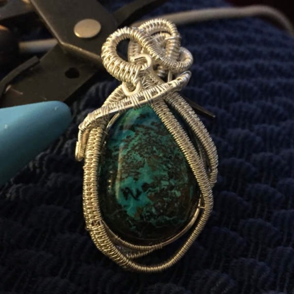 Chrysocolla Berry Wire Wrapped Pendant - Handmade - Picture 4 of 4