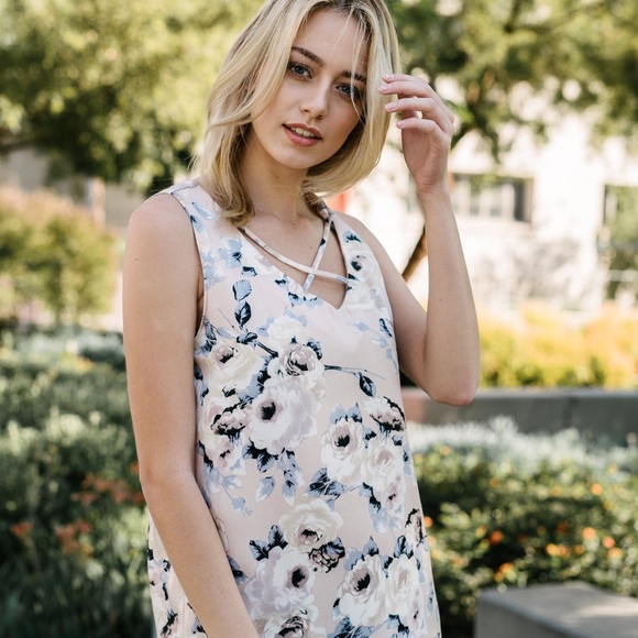 Cindy sleeveless top - Picture 2 of 5