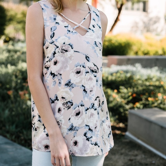 Cindy sleeveless top - Picture 3 of 5