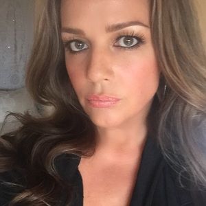 Meet your Posher, Yolanda