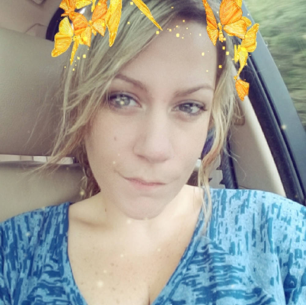 Meet your Posher, Nicole