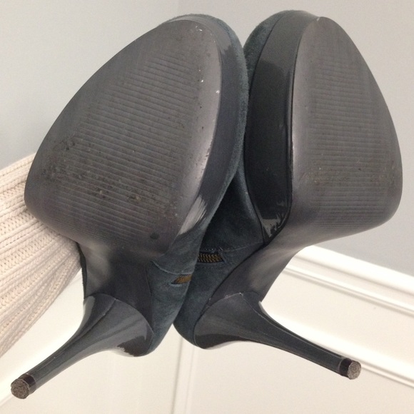 Steve Madden Chelseey Ankle Boots - Picture 7 of 8