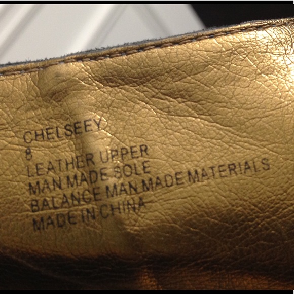 Steve Madden Chelseey Ankle Boots - Picture 8 of 8