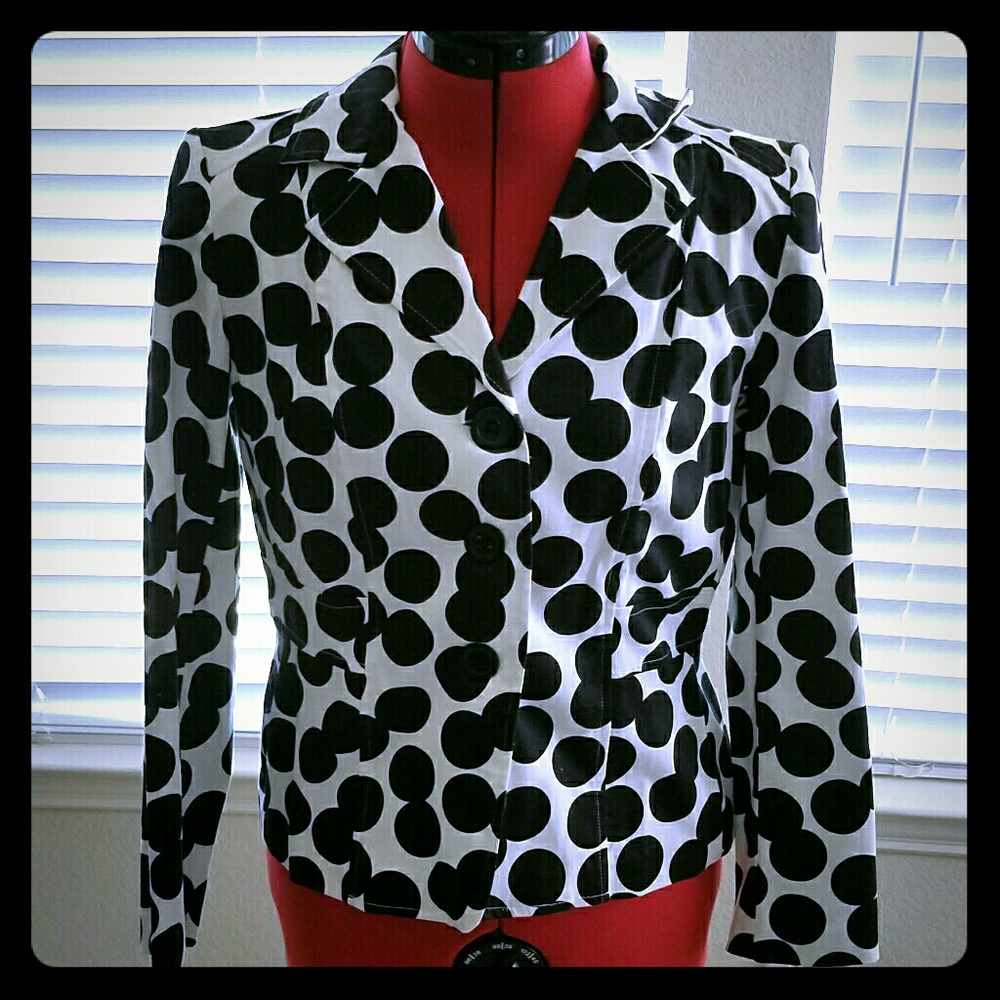Adorable Lightweight Blazer