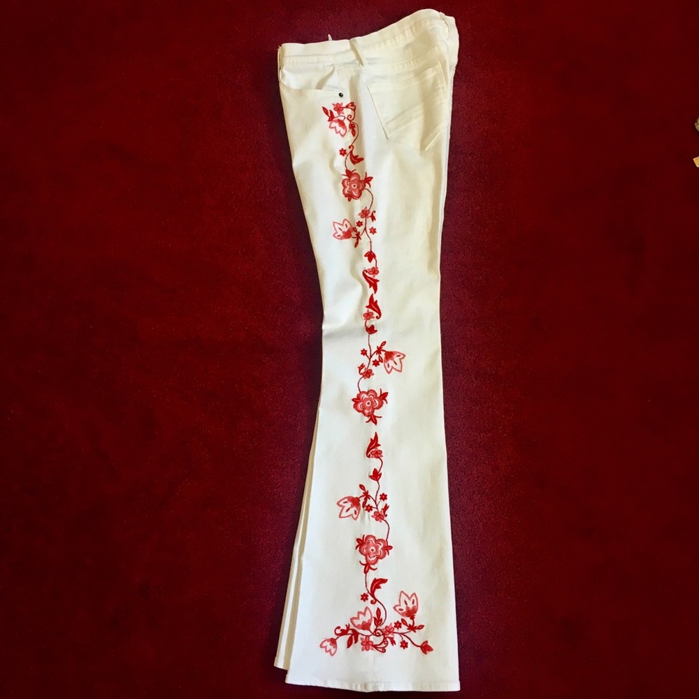 Women's Flare Pant With Embroidery