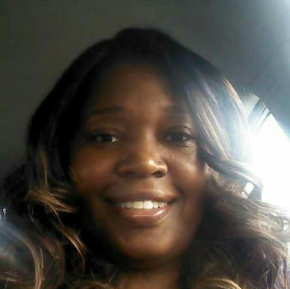 Meet your Posher, Bernetta - Picture 1 of 1