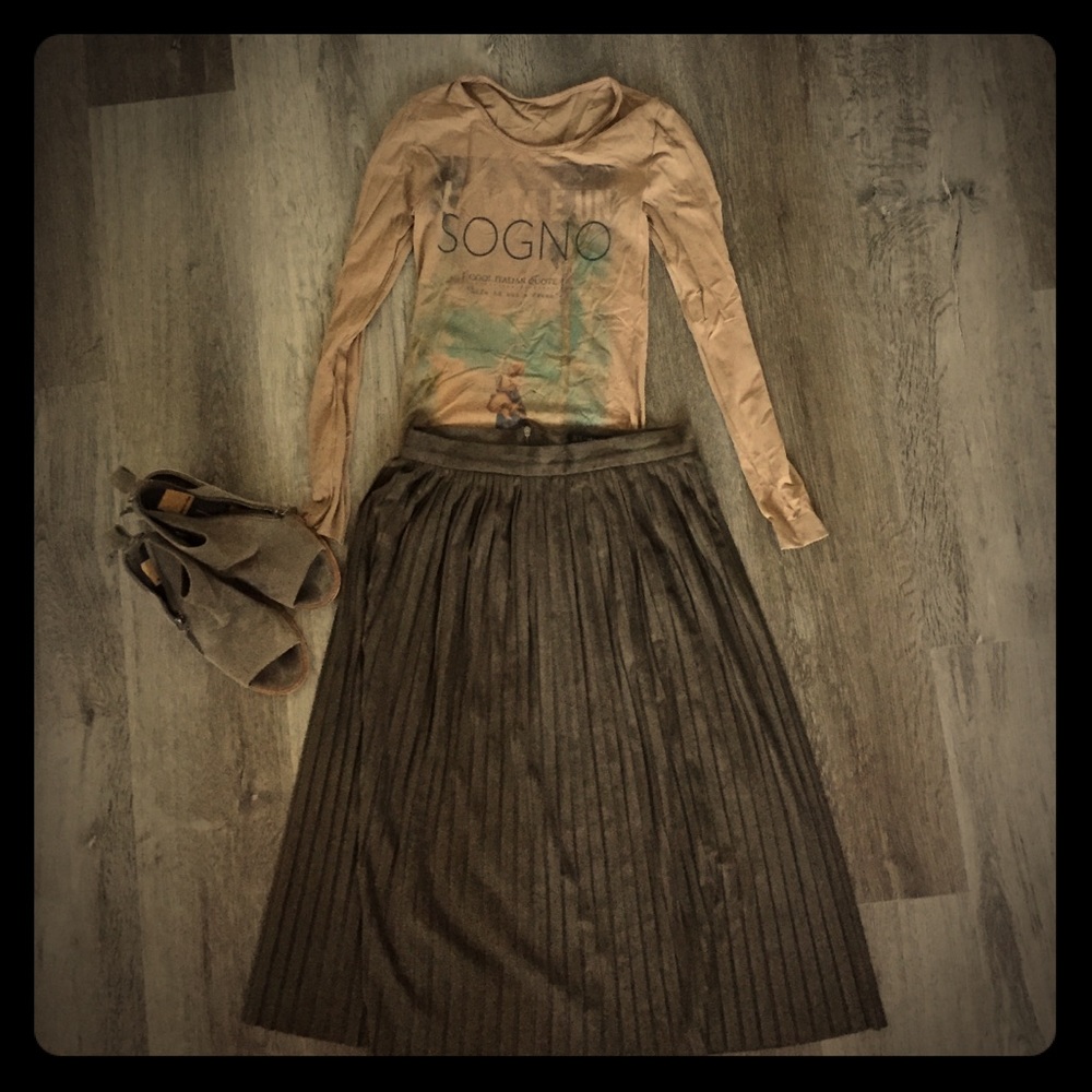 Zara Pleated Olive color Midi Skirt