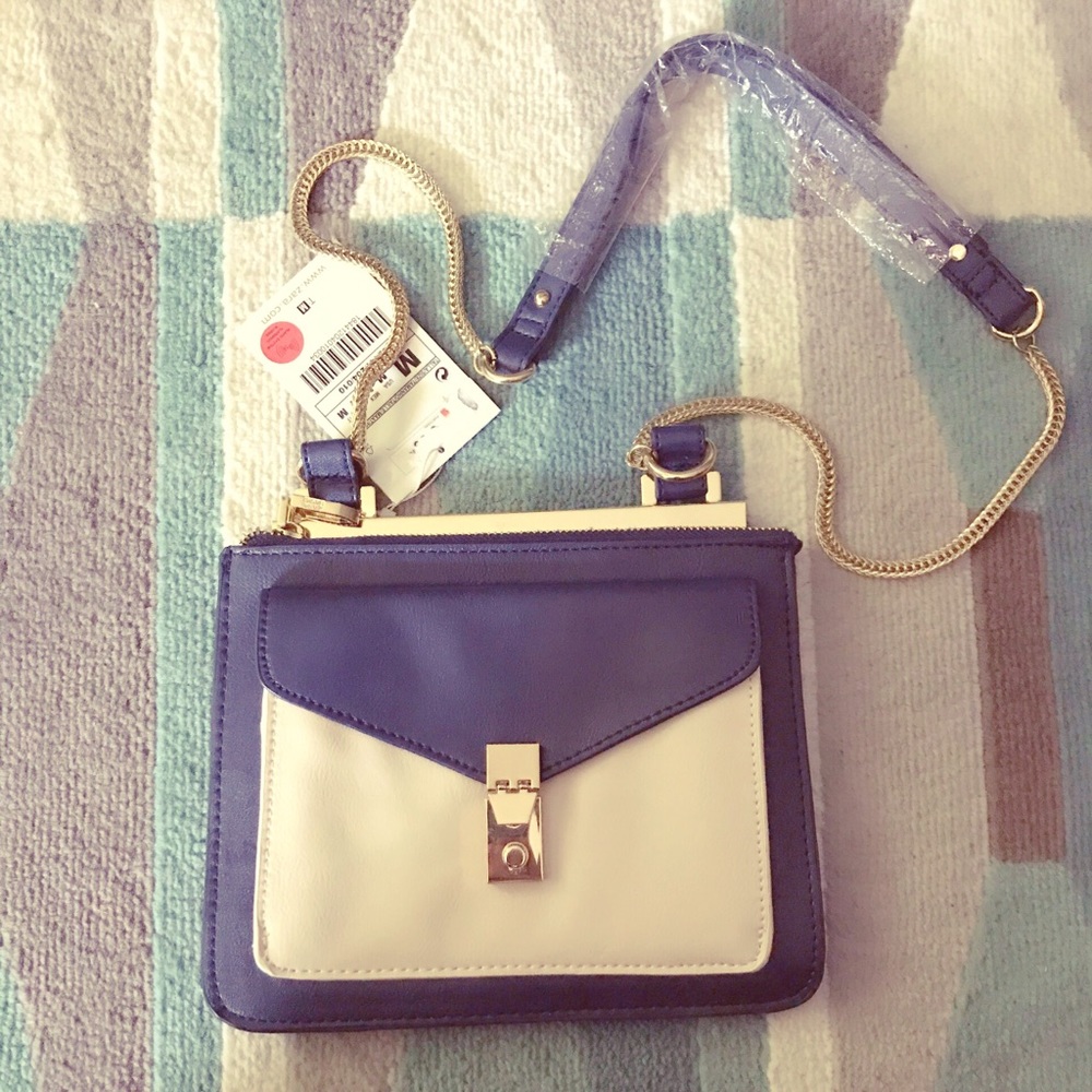 🆕 Zara navy blue white colorblock mini body bag