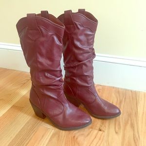 Size 8 Maroon colored Trendy Cowboy boots