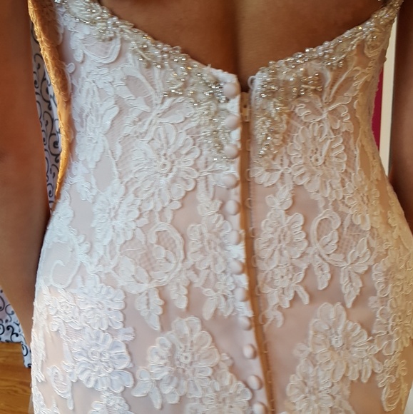 Essense of Australia Wedding Dress D3200 - Picture 5 of 6