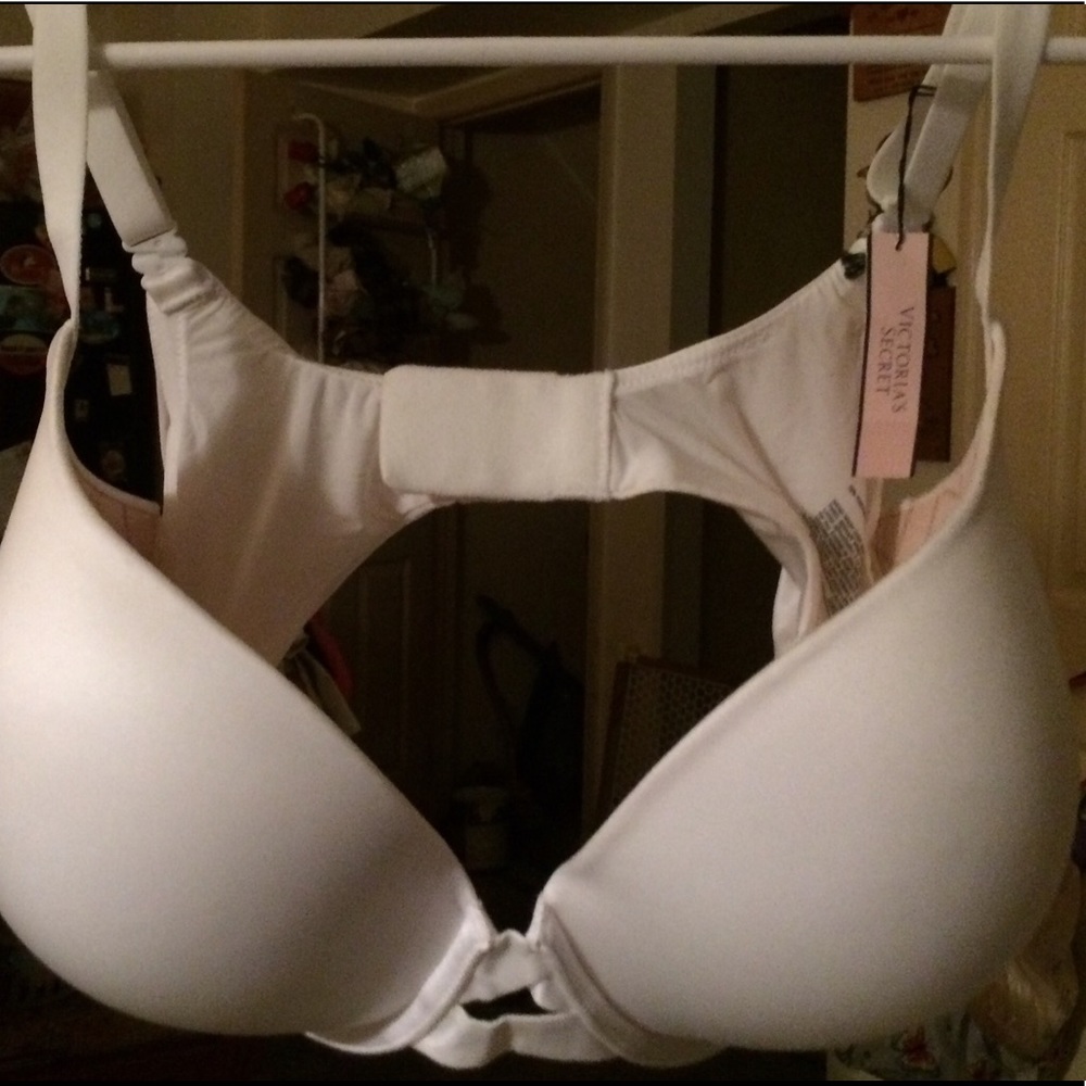 NWT VS size 38DD perfect shape bra