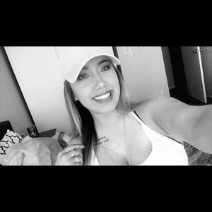 Meet your Posher, Lola