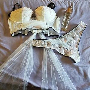 NWOT Bridal Lingerie