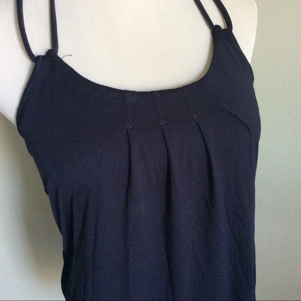Lululemon navy blue open back cross strap - Picture 5 of 6