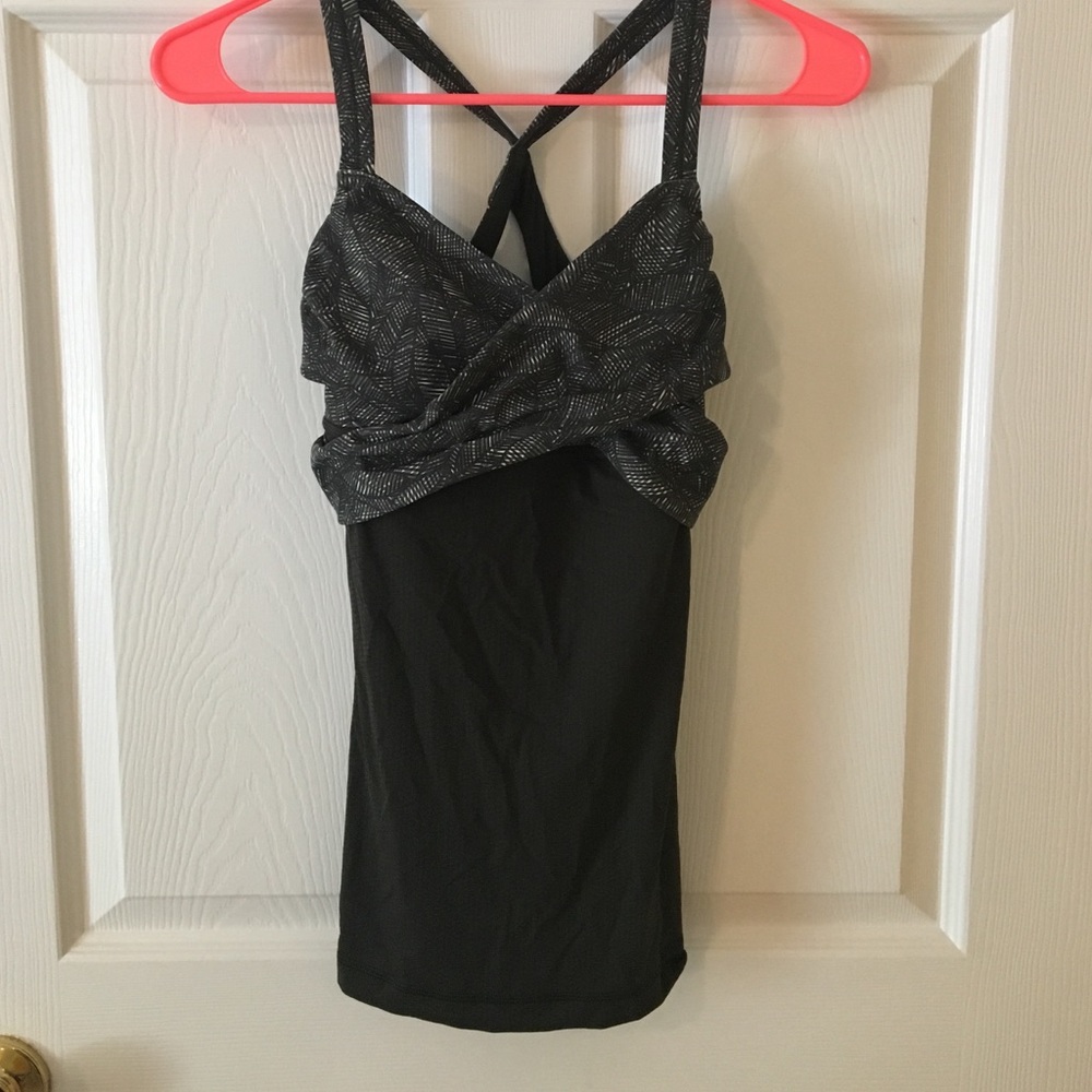 Lululemon tank