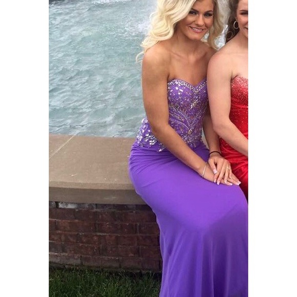 DULCCI VETAN PROM DRESS - Picture 3 of 4