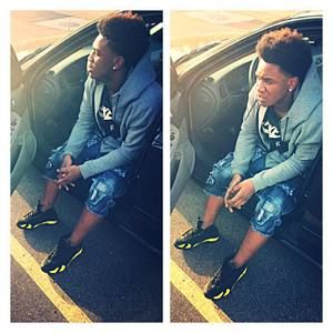 Meet your Posher, Derrick garome