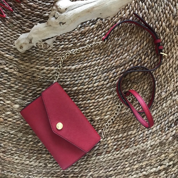 Michael Kors Saffiano Wallet in a Chain - Picture 1 of 1