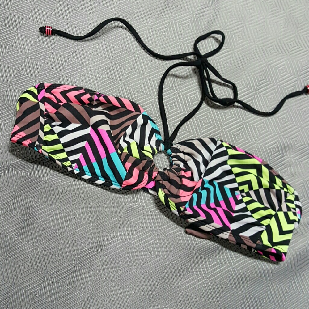 Bandeau bikini top