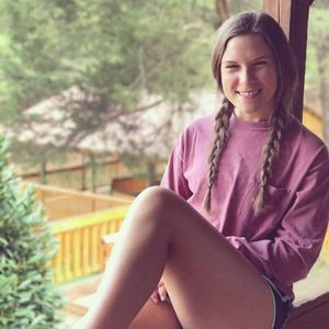 Meet your Posher, Lydia