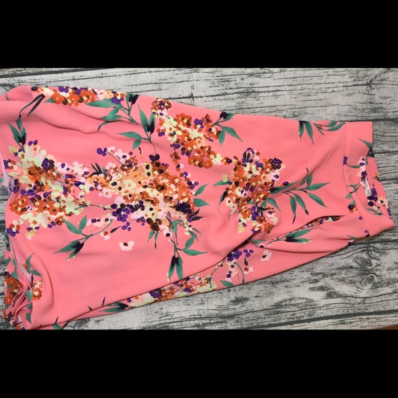 Host Pick!! Eva Mendes Floral A-Line Swing Skirt🌺 - Picture 2 of 4