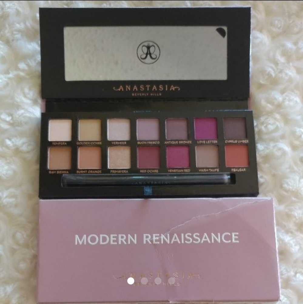 🌟🌟SOLD🌟🌟ABH Modern Renaissance Palette