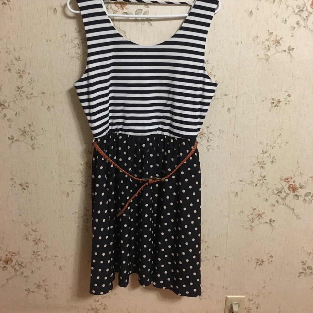 Pet friendly home. Brand new dress that has no tag