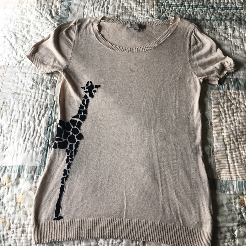 Cute Beige Giraffe Sweater size Large Medium