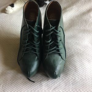 Army green wedge