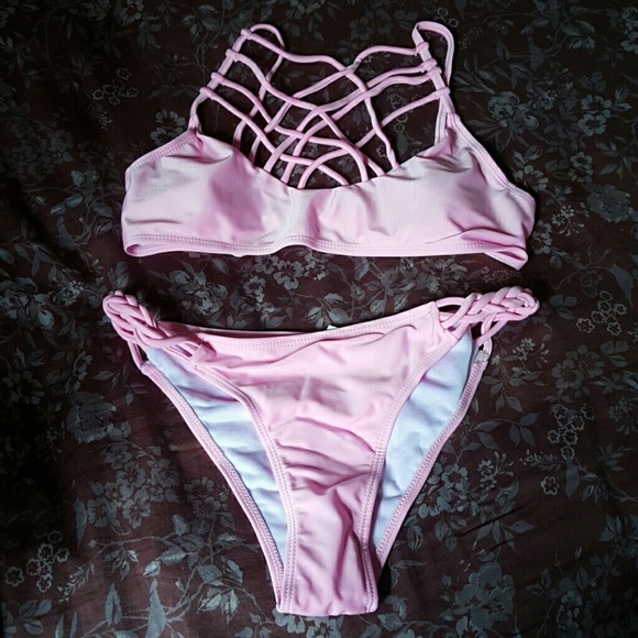 💰FINAL PRICE💰 Sexy Strappy Caged Bikini - Picture 2 of 3