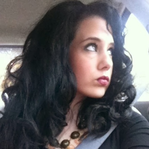 Meet your Posher, Amanda - Picture 1 of 1